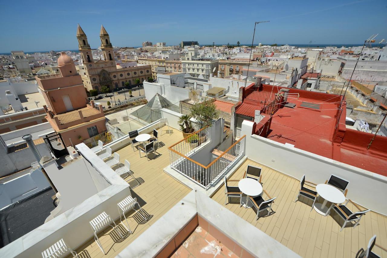 Plaza Mina Suites - Adults Recommended By Luxury Suites Cádiz Buitenkant foto Rooftop of the hotel