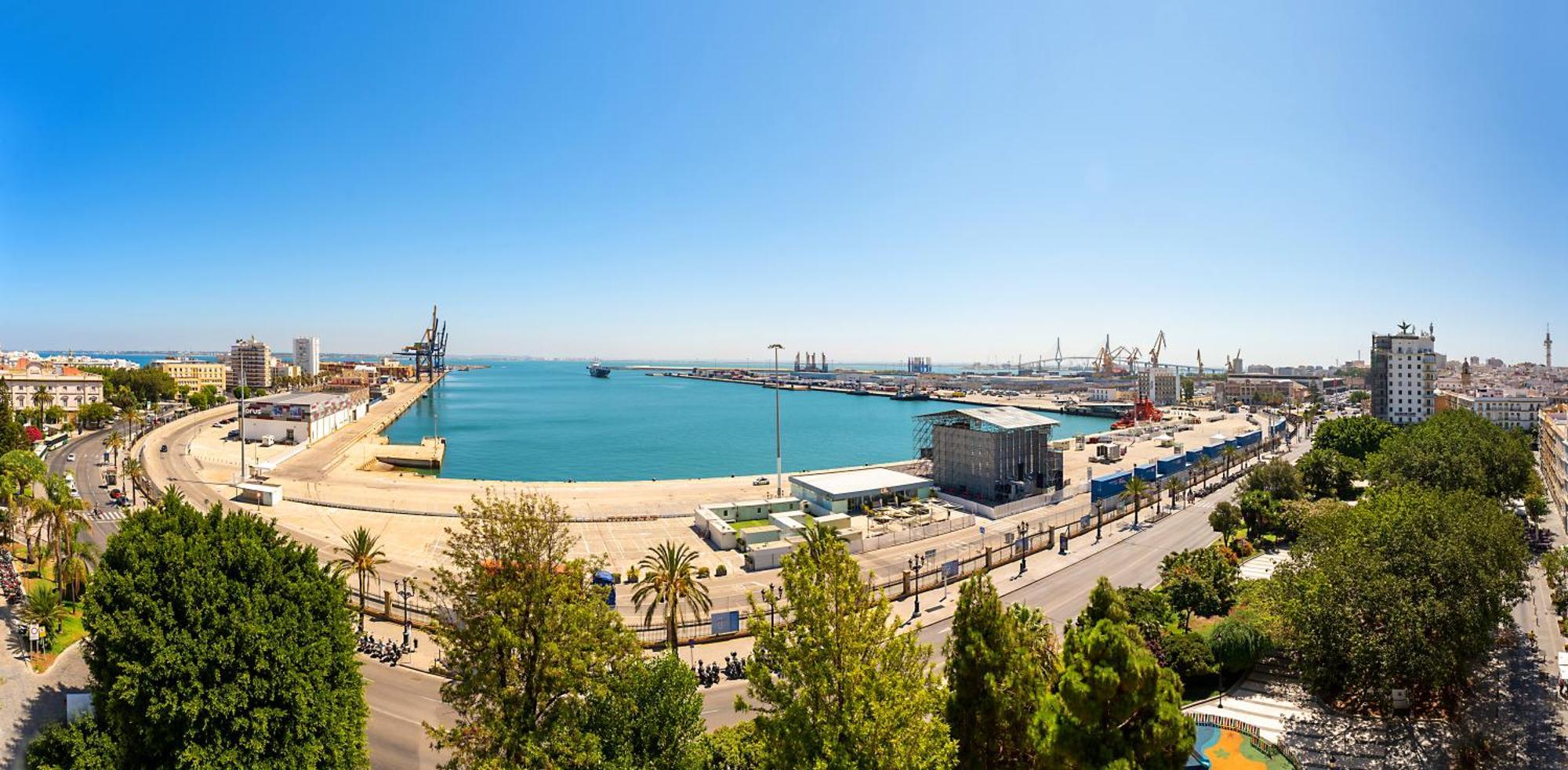 Plaza Mina Suites - Adults Recommended By Luxury Suites Cádiz Buitenkant foto Port of Algeciras